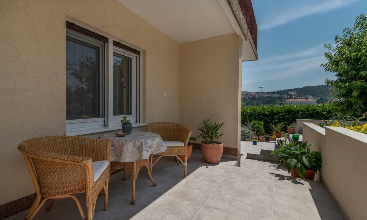 Apartments Flora Trogir Exterior foto