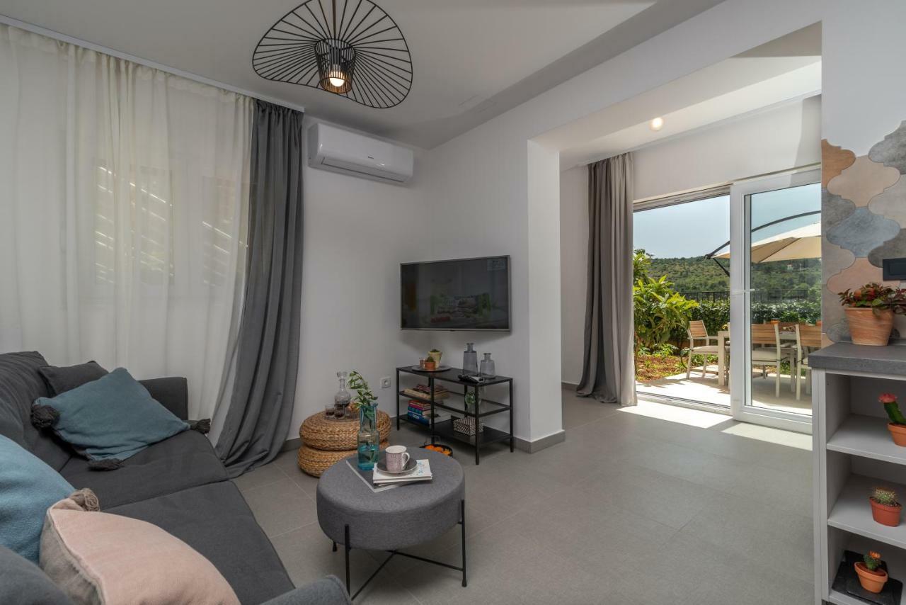 Apartments Flora Trogir Exterior foto